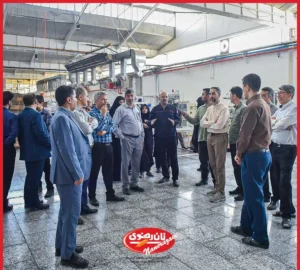 حضور جمعی از کارکنان آستان قدس رضوی در بازدید از کارخانه صنایع غذایی رضوی